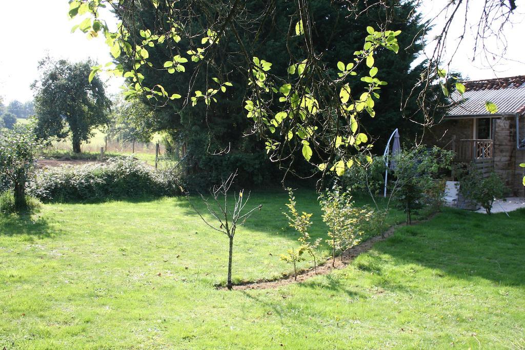 Domaine De Romefort Saint-Léonard-de-Noblat Habitación foto
