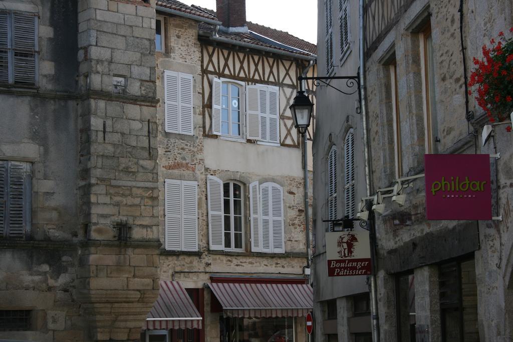 Domaine De Romefort Saint-Léonard-de-Noblat Habitación foto